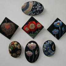 brooch-001